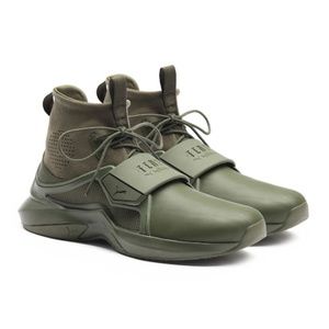 New with tag Puma Fenty by Rihanna high top trainers athletic shoes Women sz 7.5